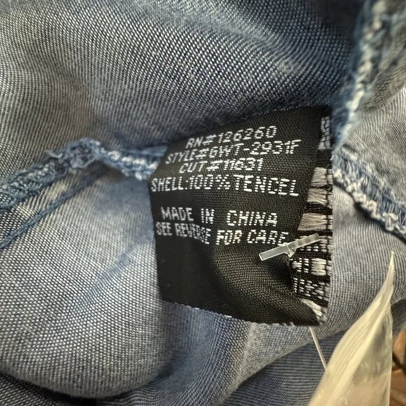 Heart velvet blouse, women,Jeans,size M,blue,Tencel,long sleeves,pockets, button - Picture 11 of 13